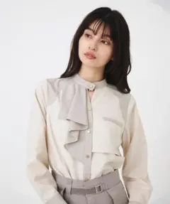 美品　UNITED TOKYO ラッフルアシメブラウスのサムネイル