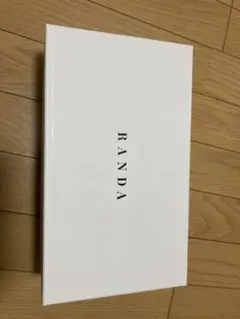 RANDA アイボリーポインテッドトゥフラットシューズ S