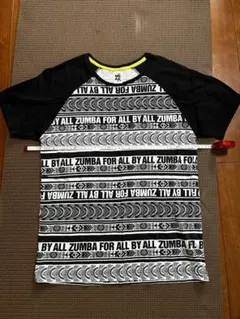 ZUMBA WEAR 半袖 Tシャツ 総柄のサムネイル