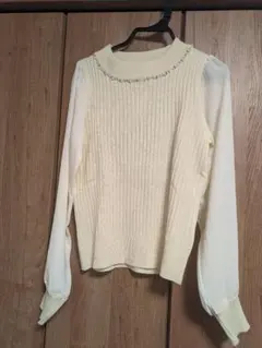 ナイスクラップ ビジュー付きブラウス