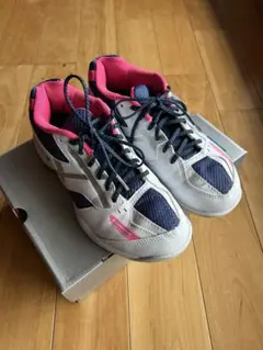 YONEX バドミントンシューズ ホワイト/ネイビー/ピンク