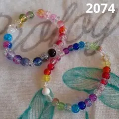 カラークラックガラスビーズがメインのプチプラブレスレット