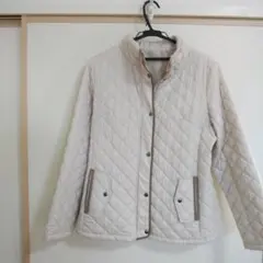 ベージュ キルティングジャケット