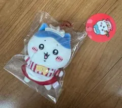 お顔厳選　ちいかわレストラン ホール担当なマスコット ハチワレ