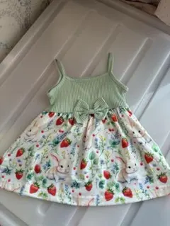 SHEIN うさぎいちごワンピース 6-9M 新品未使用