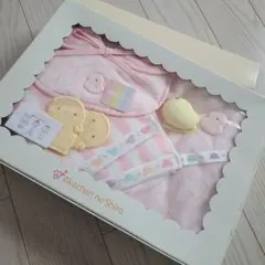 新品未使用　赤ちゃんの城　タオル　スタイ　エプロン　ミトン　ソックス　ガラガラ