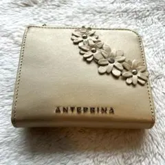 新品！　ANTEPRIMA 花柄二つ折り財布 ベージュ