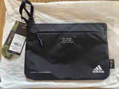 adidas　アディダス　ショルダーバッグ　バッグ　サコッシュ《新品未使用》
