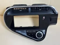 AQUA（NHP10後期）9インチ用ナビパネル - メルカリ