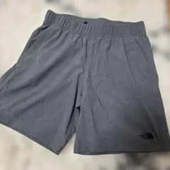 THE NORTH FACE グレー ショートパンツ