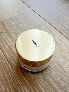 YSL ルースパウダー ベージュ系