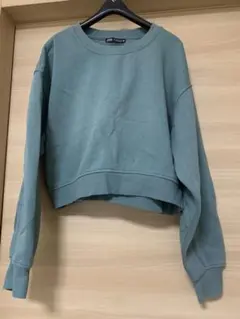 ZARA グリーン ショート丈 トレーナー