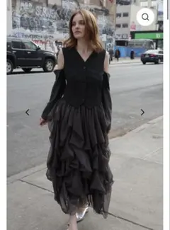 【THETOE】IRIS TULLESKIRT BLACK S 新品未使用タグ付 2025年最新】THE toe iris tulle skirtの人気アイテム - メルカリ