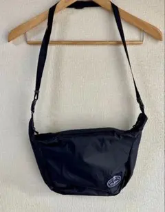 Sedan All-Purpose ショルダーバッグ ブラック ニュースペーパー 