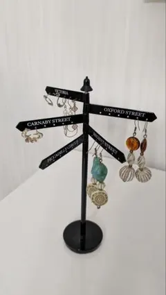 Item thumbnail for item b77dcdbb-25e4-4c40-9f6d-74bf76d38fd3