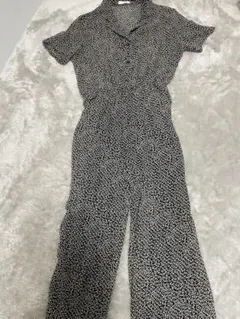 花柄半袖シャツ＆フレアパンツセットアップ