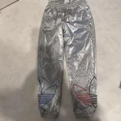 adidas シルバー ナイロンパンツ J/S