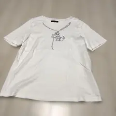 ギリギリ価格。カステルバジャック白にワンちゃんロゴ入ビーズ光る伸縮性カットソーのサムネイル