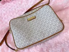 Michael Kors モノグラムショルダーバッグ