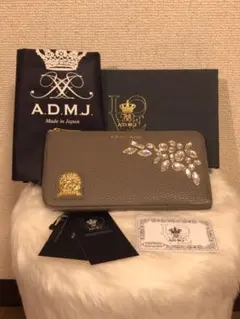 新品♡最終お値下げ！大人気のADMJ牛革スワロフスキー長財布♡