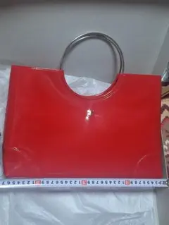 Courreges クレージュ 赤いハンドバッグ 金属製ハンドルのサムネイル
