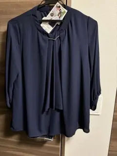 新品未使用タグ付き LLサイズ ブラウス トップス ネイビー 大きい