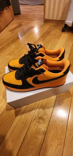 【極美品】Nike Air Force 1 オレンジ/ブラック