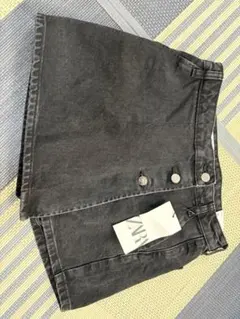 ZARA ブラック ミニスカート ボタン付き