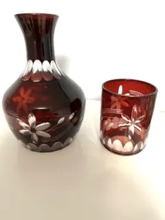 昭和レトロ　赤い花模様のガラスピッチャーとグラスセット　水差し　冠水瓶