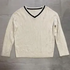 【ジーユー】ホワイト Vネック リブニット　黒のライン　シンプル　長袖