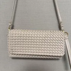 ZARA 編み込み合皮レザー ショルダーバッグ オフホワイト　ベージュ