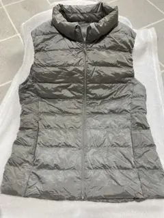 【美品☆未使用☆送料込】ULTRA LIGHT DOWN グレー ダウンベスト
