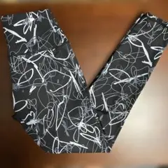 Ccoʕ•̫͡•ʕ•̫͡•ʔ専用 スカーラ　リボンフラワーレギンス