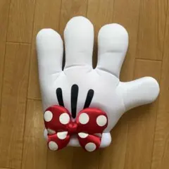 ミニーマウス 手形クッション 赤いリボン
