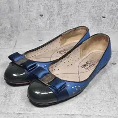 Salvatore Ferragamo ヴァラリボン パンプス フラットシューズのサムネイル