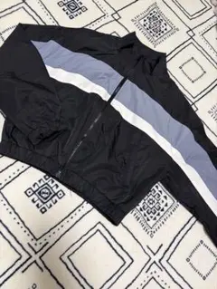 レディース　ナイロンジャンパー　Mサイズ