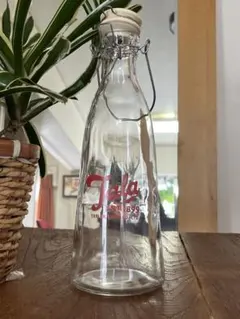 TALAのヴィンテージ　ミルクボトル TAYLOR,LAW&CO.,LTD.