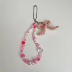 ビーズキーホルダー　ハンドメイド　ピンク　リボン