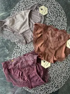 大幅値下げ‼️チュチュアンナ　プレミアムライン　3枚セット　定価約¥5900 Mのサムネイル