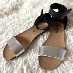 希少サイズ✨未使用✨PLAKTON　アンクルストラップサンダル　銀×黒　25.5のサムネイル
