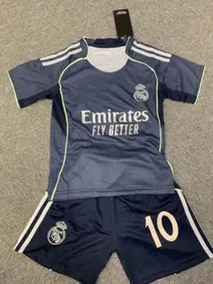 120cmレアル・マドリード新モデル　モドリッチ 子供サッカーシャツセット