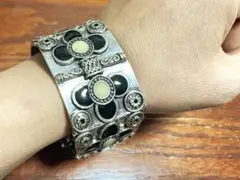 シルバー フラワーモチーフ バングル