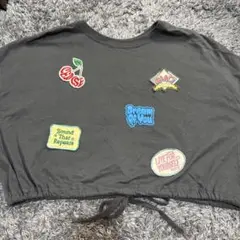 ピンクラテ　トップス　グレー　ワッペン　半袖　Tシャツ