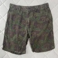 メンズ　ユニクロ　植物柄　ショートパンツ バックポケット付き