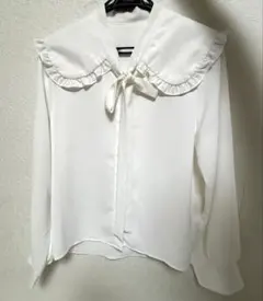 Dazy フリル付きホワイト長袖ブラウス