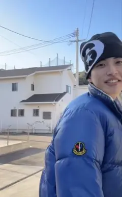 赤 ダウンジャケット