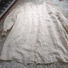 ベージュ ボタン付きシャツワンピース　麻１００％
