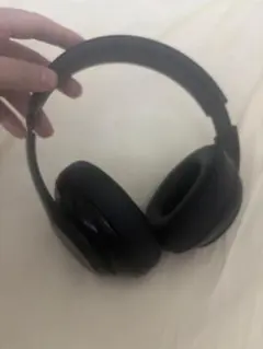 ウニに専用　Beats ワイヤレスヘッドホン 本体のサムネイル