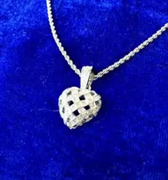 【SWAROVSKI】ハートトップネックレス