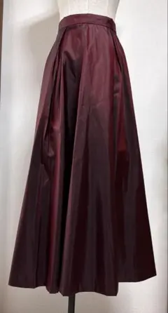 【試着のみ】 ボルドー ロングフレアスカート 玉虫色のサムネイル